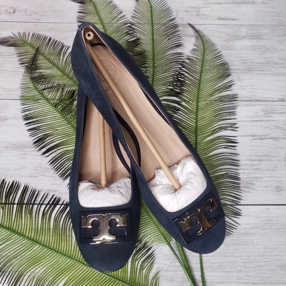 Tory Burch Gigi Heels Navy Blue Suede Leather 8 NEW Gold Pumps Gorgeous Designer - Picture 2 of 10